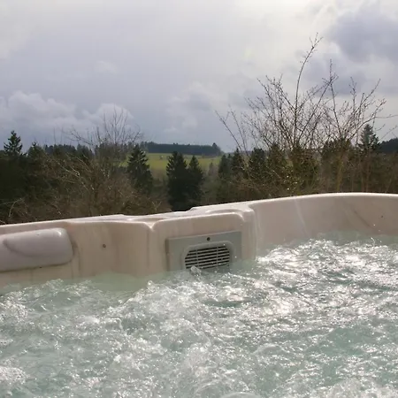 Nature Village - N°18 - 4 Personnes Avec Jacuzzi Bullange