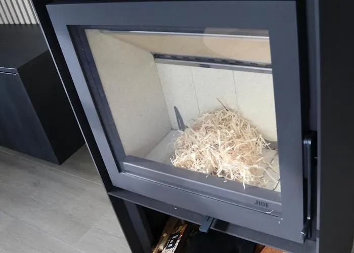 Nature Village - N°18 - 4 Personnes Avec Jacuzzi Jaktstuga